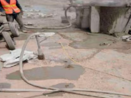 忻州水泥混凝土路面板底注浆技术 路面脱空注浆整治方案